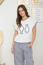 Load image into Gallery viewer, Fish Motif Contrast Stitch Short Sleeve Sweater