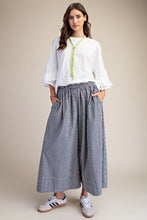 Load image into Gallery viewer, Gingham Pattern Wide Washed Pants