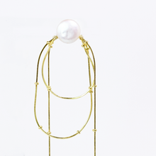 Load image into Gallery viewer, Golden Muse Earrings