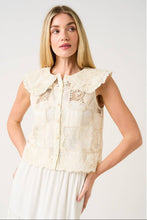 Load image into Gallery viewer, Lace Patch Peter Pan Collar Sleeveless Top