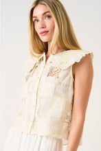 Load image into Gallery viewer, Lace Patch Peter Pan Collar Sleeveless Top