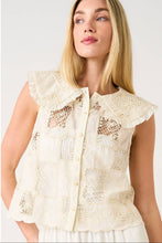Load image into Gallery viewer, Lace Patch Peter Pan Collar Sleeveless Top