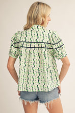 Load image into Gallery viewer, Shirring Detail Button Down Floral Top