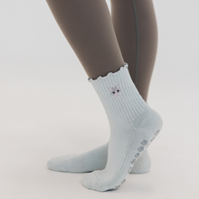 Load image into Gallery viewer, Gray Cat Pilates Grip Socks - Meow
