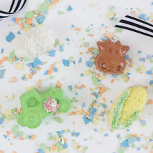 Load image into Gallery viewer, Hopscotch Funny Farm Chalk Set