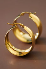 Load image into Gallery viewer, Thick Gold Hoop Earrings
