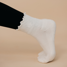 Load image into Gallery viewer, Oat Milk Cream Neutral Pilates Grip Socks – Daily Grind
