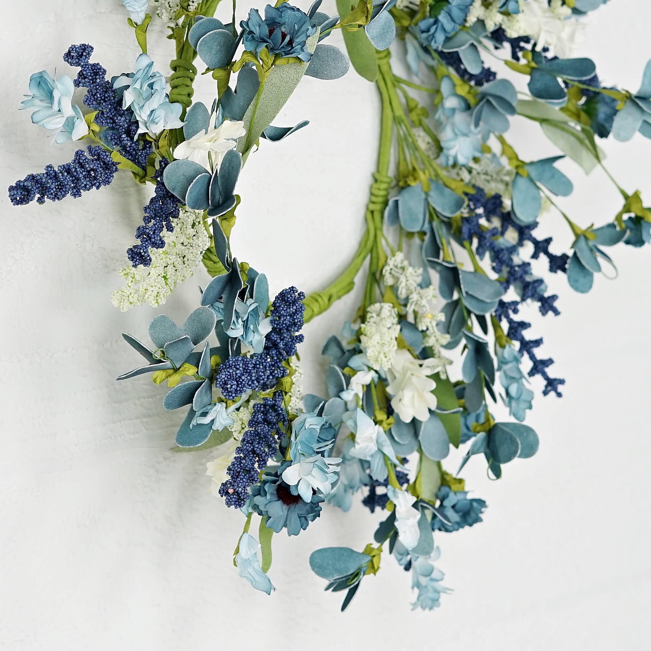 Wreath-Mix Country Blue and White Flowers