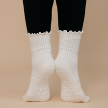 Load image into Gallery viewer, Oat Milk Cream Neutral Pilates Grip Socks – Daily Grind
