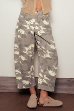 Load image into Gallery viewer, Relaxed Fit Camo Denim Pants
