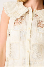 Load image into Gallery viewer, Lace Patch Peter Pan Collar Sleeveless Top
