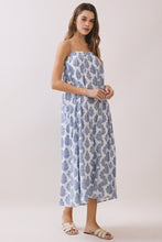 Load image into Gallery viewer, Printed Flowy Silhouette Maxi Dress
