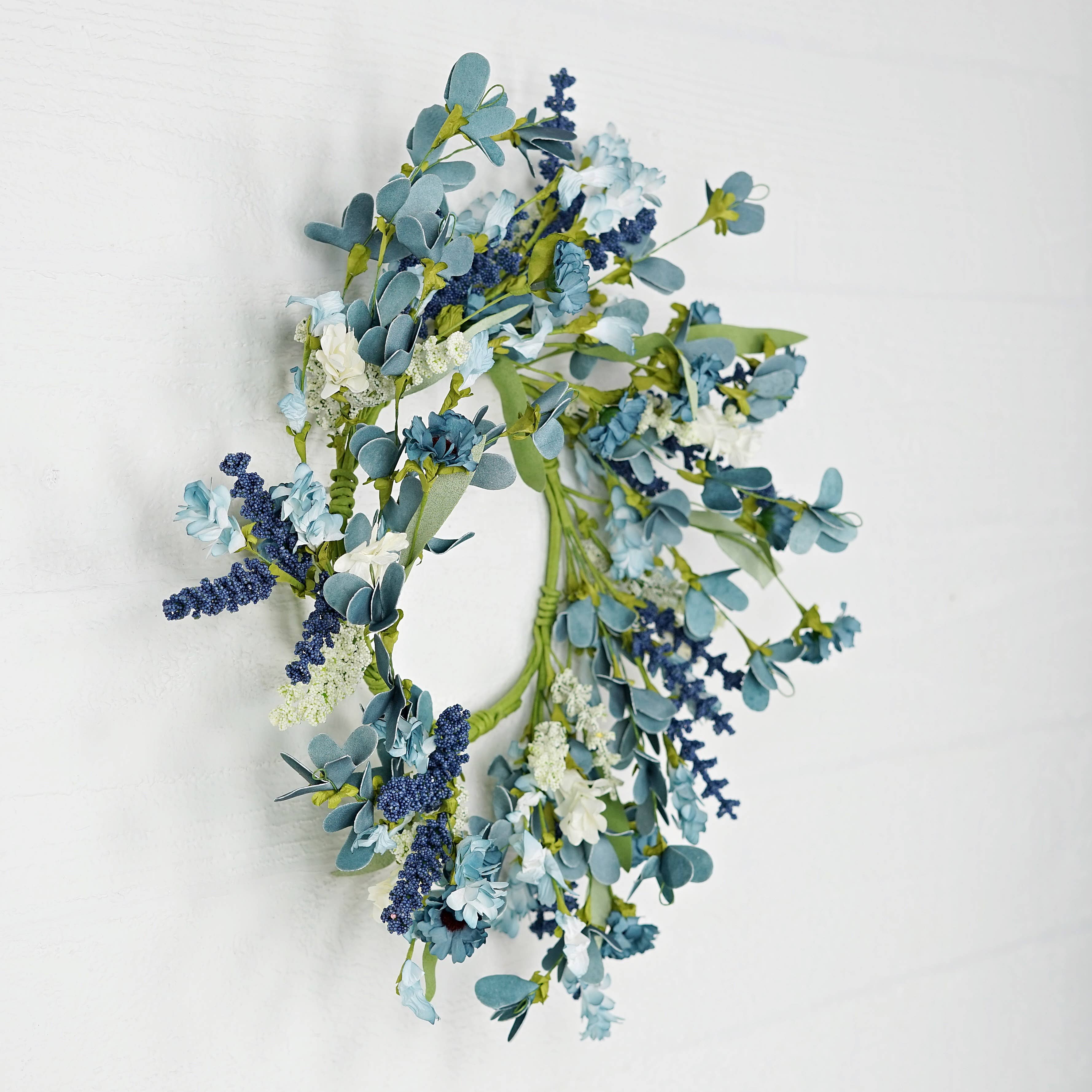 Wreath-Mix Country Blue and White Flowers